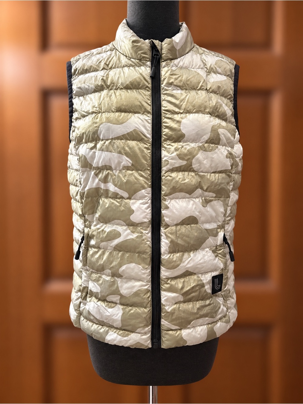 Lolë Maria Metallic Gold Camo Puffer Vest S Quilted Lightweight